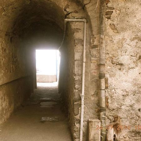 Unposto Dove La Luna Si Mostra Nuda Apartment Genoa Luaran gambar