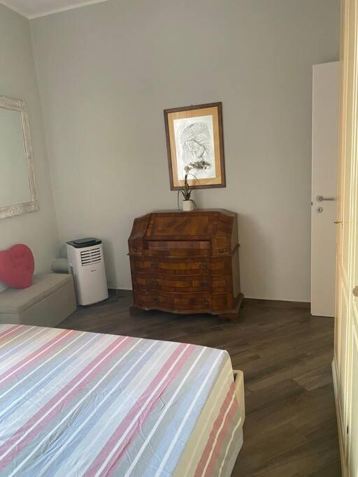 Unposto Dove La Luna Si Mostra Nuda Apartment Genoa Luaran gambar