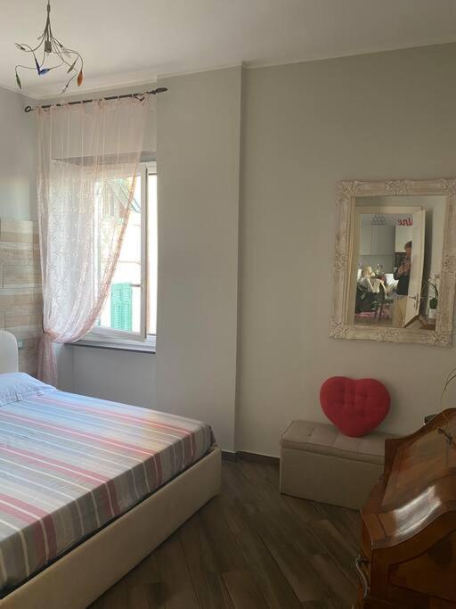 Unposto Dove La Luna Si Mostra Nuda Apartment Genoa Luaran gambar